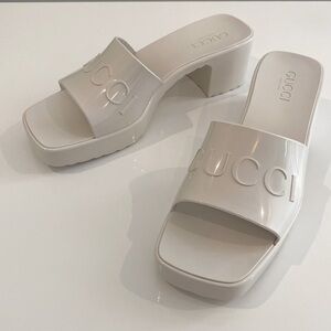 GUCCI | RUBBER SLIDE SANDAL - MYSTIC WHITE | Size 9US / 39 /EU